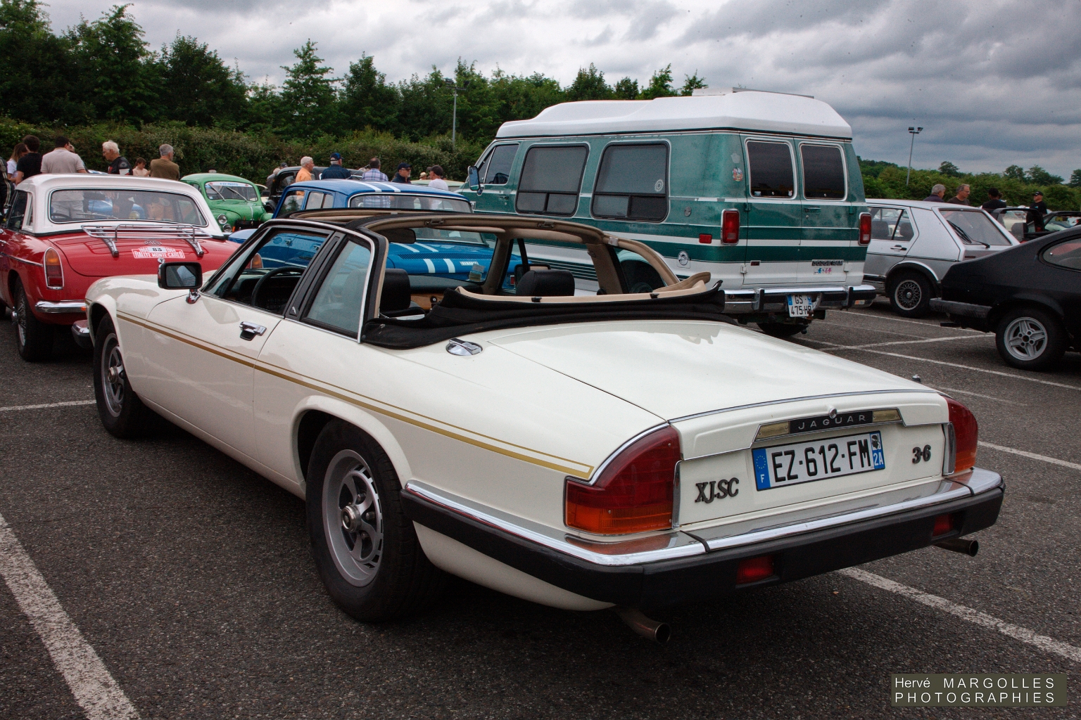 Jaguar XJSC.jpg